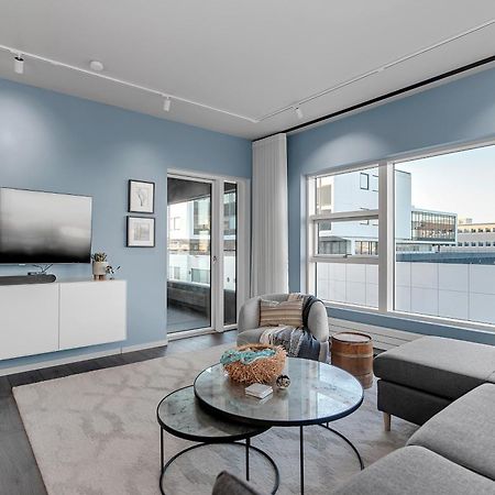 Sunny Central Reykjavik Apartment - Harbour View Екстер'єр фото