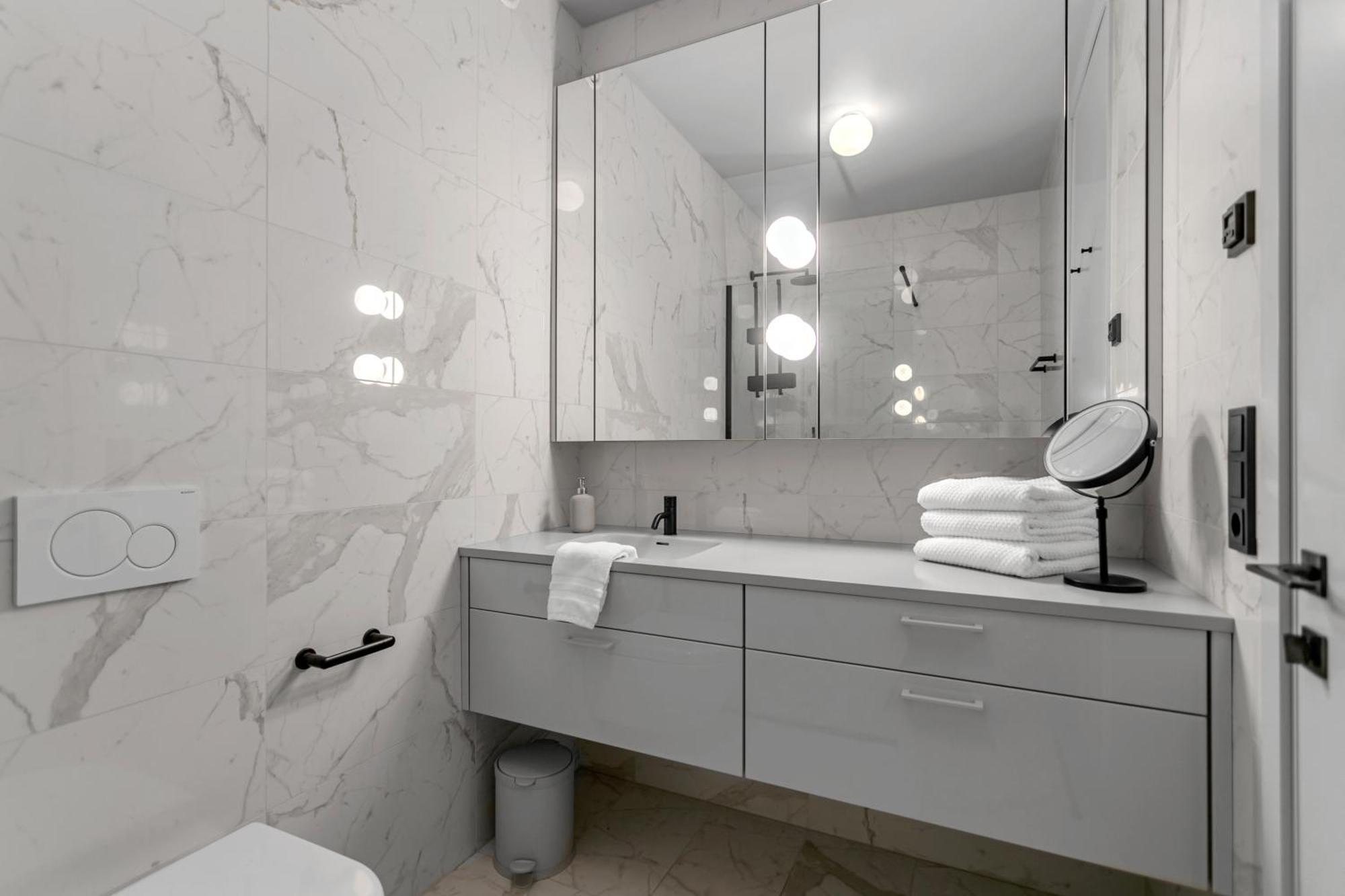 Sunny Central Reykjavik Apartment - Harbour View Екстер'єр фото
