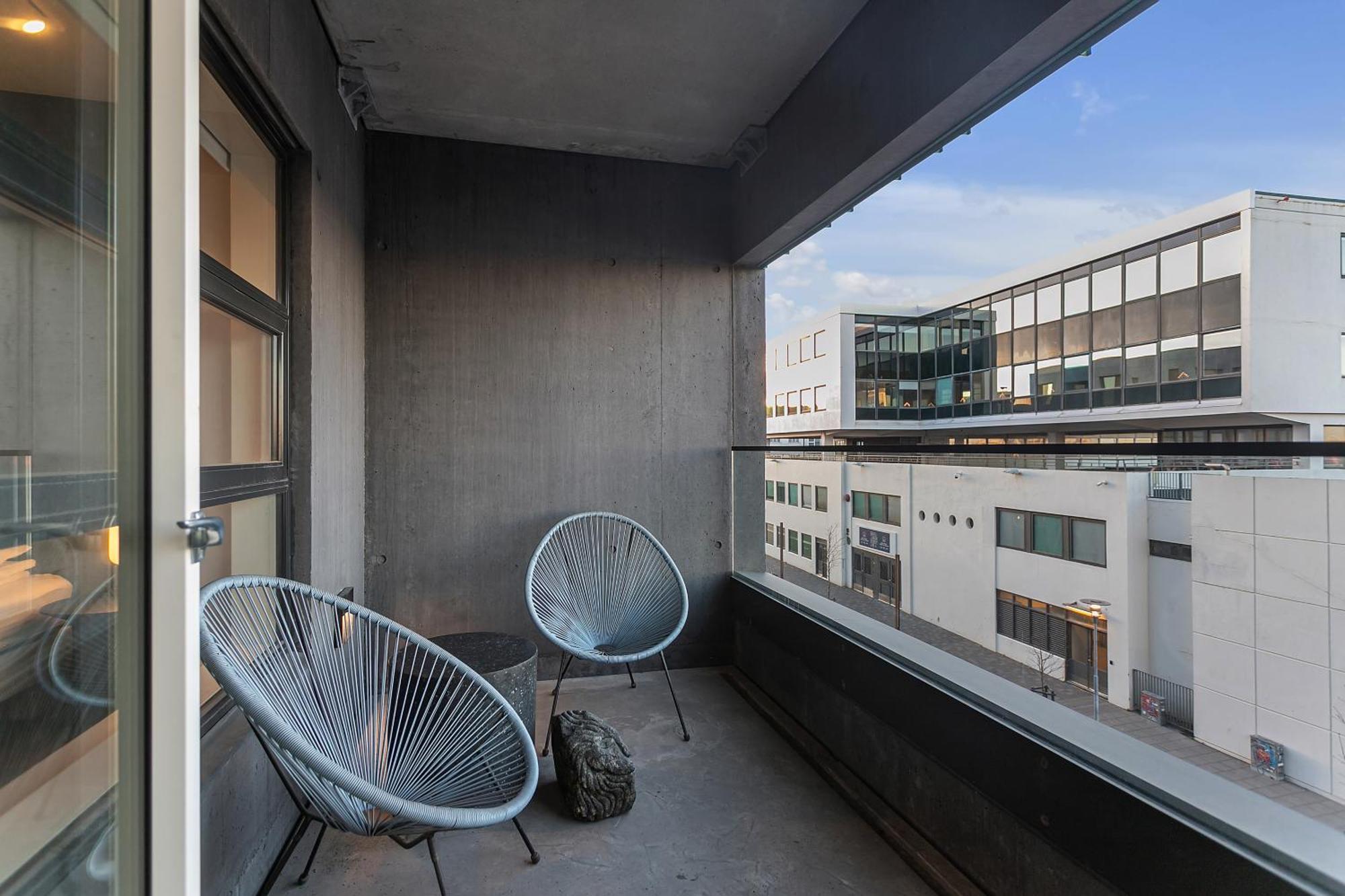Sunny Central Reykjavik Apartment - Harbour View Екстер'єр фото