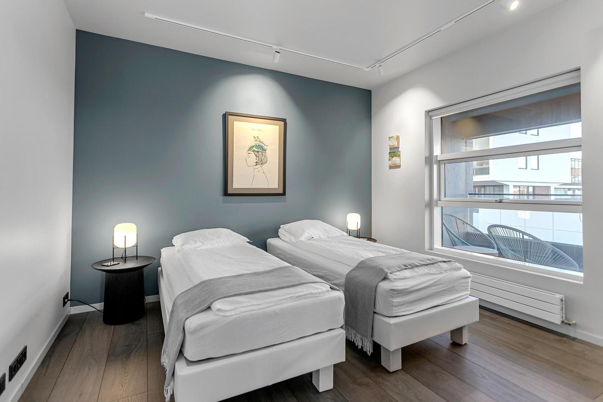 Sunny Central Reykjavik Apartment - Harbour View Екстер'єр фото